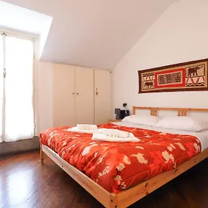 For Guest- Angela Duomo , Milan Italie