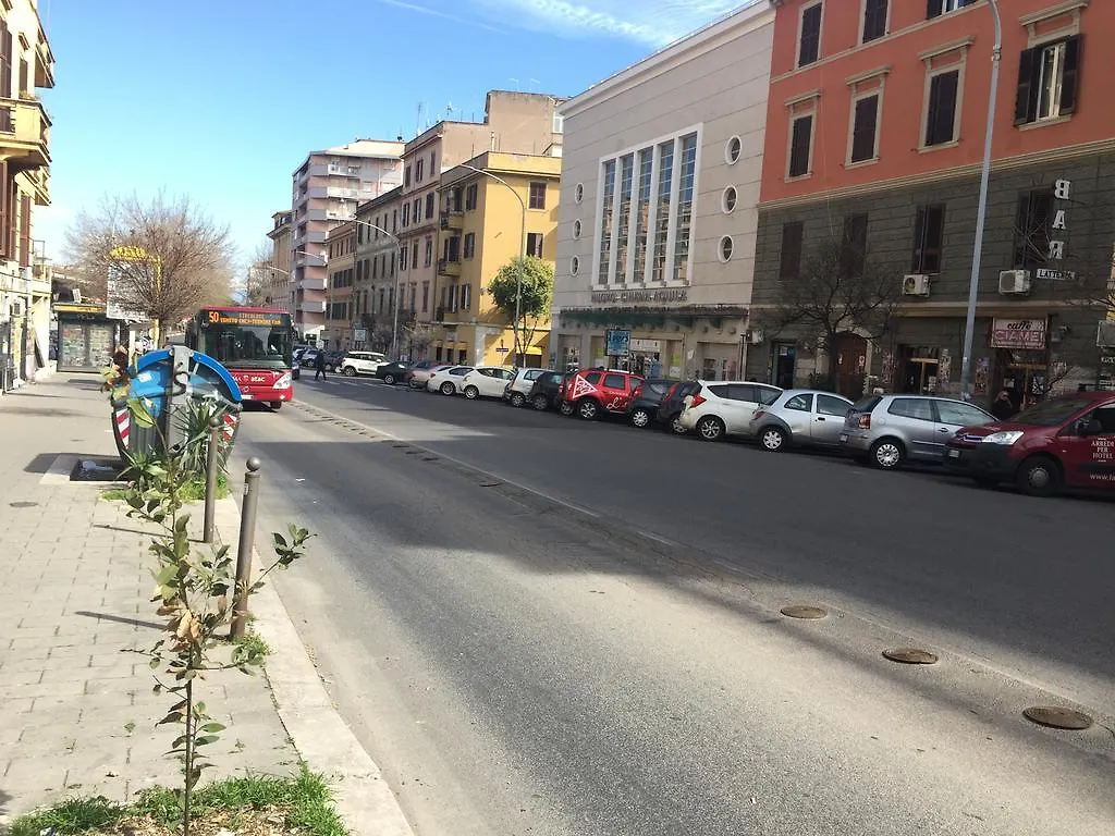 Apartament Aquila 52 Rzym 0*,